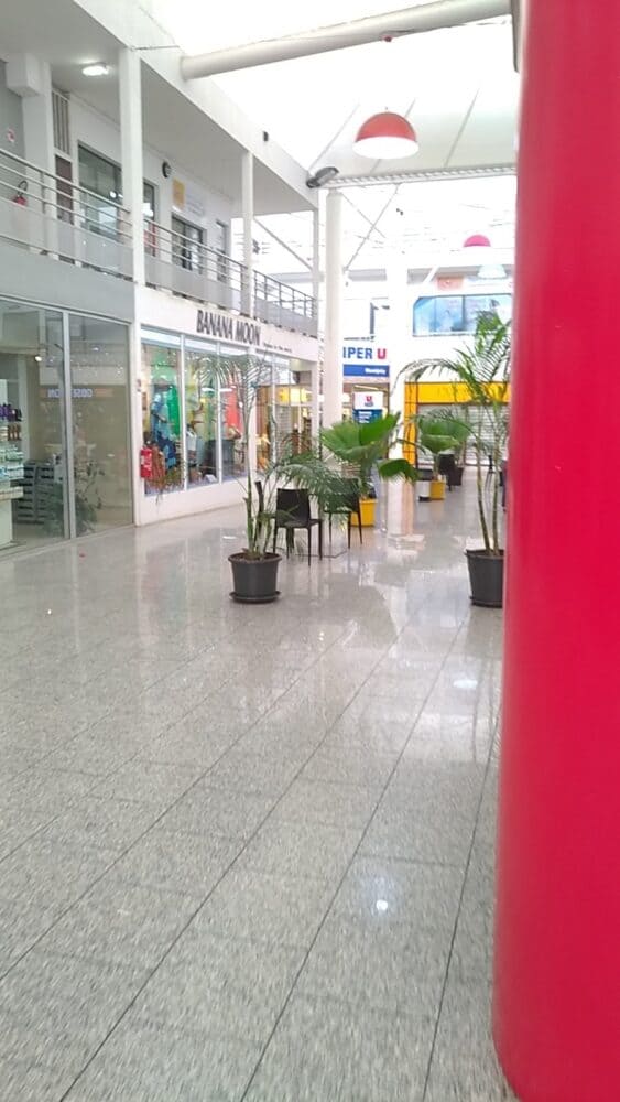 Centre Commercial Montjoly 2