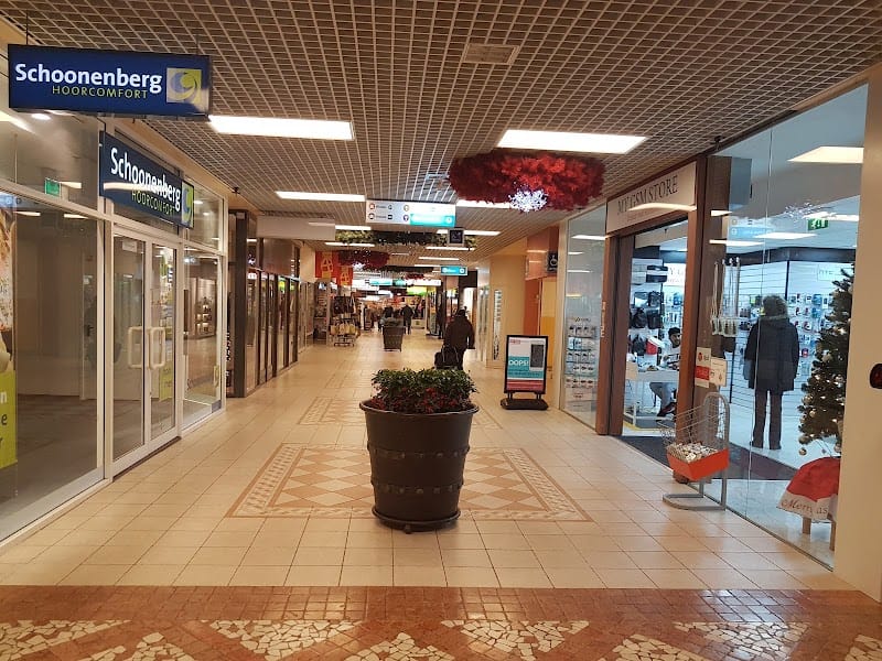 Shopping Center Bisonspoor